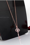Chaîne & Pendentif Clé Plaquée Or Jaune ou Plaqué Or Rose