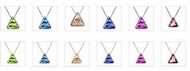 Collier avec Pendentif Triangle de Couleur