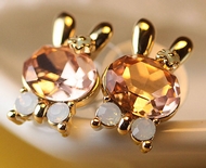 Clous d'Oreilles Lapin en Cristal Rose ou Blanc