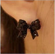 Clous d'Oreilles Noeud Noir