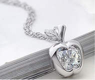 Pendentif Pomme Argentée