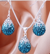 Ensemble Chaîne Pendentif & Boucle d'Oreilles Disco Bleu Clair