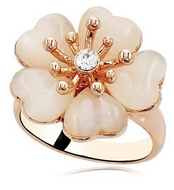 Bague Fleur Cristaux Autrichiens T53