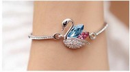 Bracelet Cygne ailes ouvertes cristal