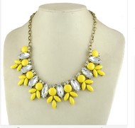 Collier Cristaux entrecoupés de Pierres