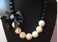 Sautoir Perles Blanches & Noires