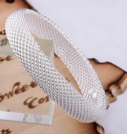 Bracelet jonc maille argentée