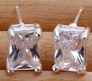 Clous d'Oreilles Cristal Carré