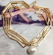 Collier 4 Rangs Chaine Plate dorée Pendentif Perle