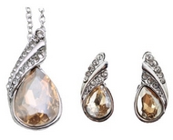 Ensemble Chaîne Pendentif & Boucles d'Oreilles Larme Etincelante Champagne