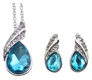 Ensemble Chaîne Pendentif & Boucles d'Oreilles Larme Etincelante Bleu Clair