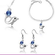Parure Dauphin& sa balle Bleue en cristal